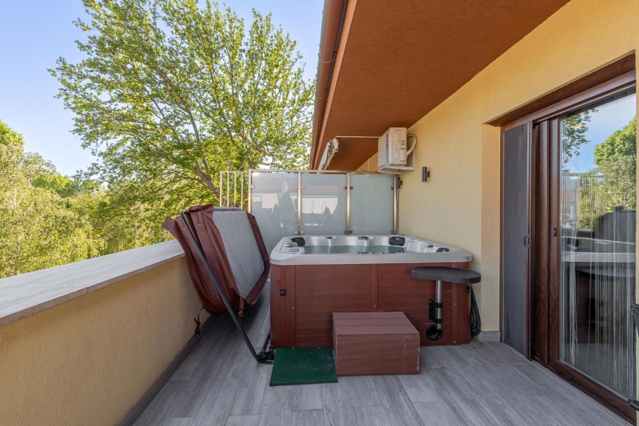 Casa Luxury Wellness Apartman By Bltn Siofok Bagian luar foto