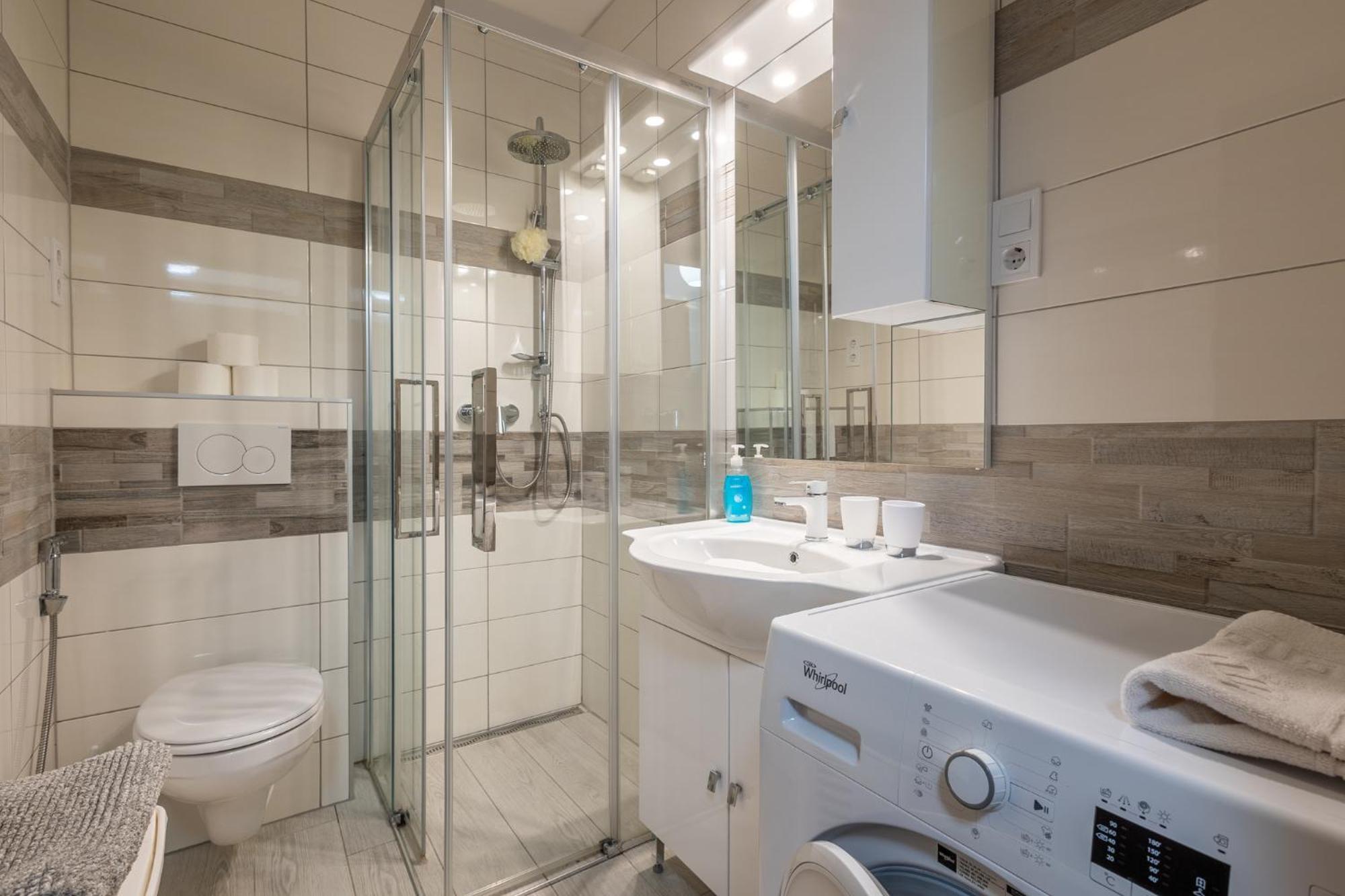Casa Luxury Wellness Apartman By Bltn Siofok Bagian luar foto